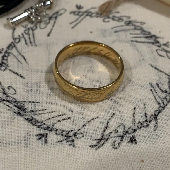 The One Ring of Power – Forged Replica with Pouch & Leather Rope - Picture 4 of 6